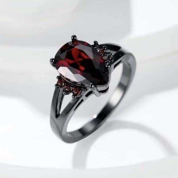Red Women’s Zirconia Ring - Picture 2 of 4